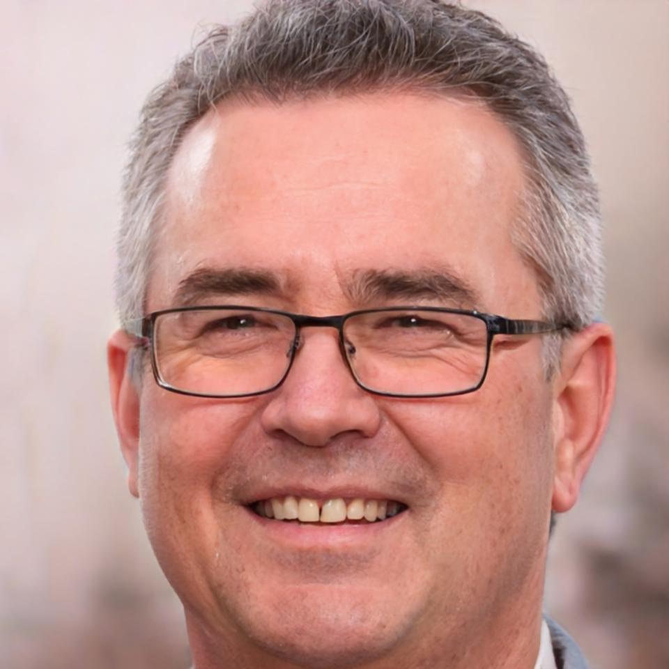 Portrait de Laurent Dubois, spécialiste en négociation commerciale